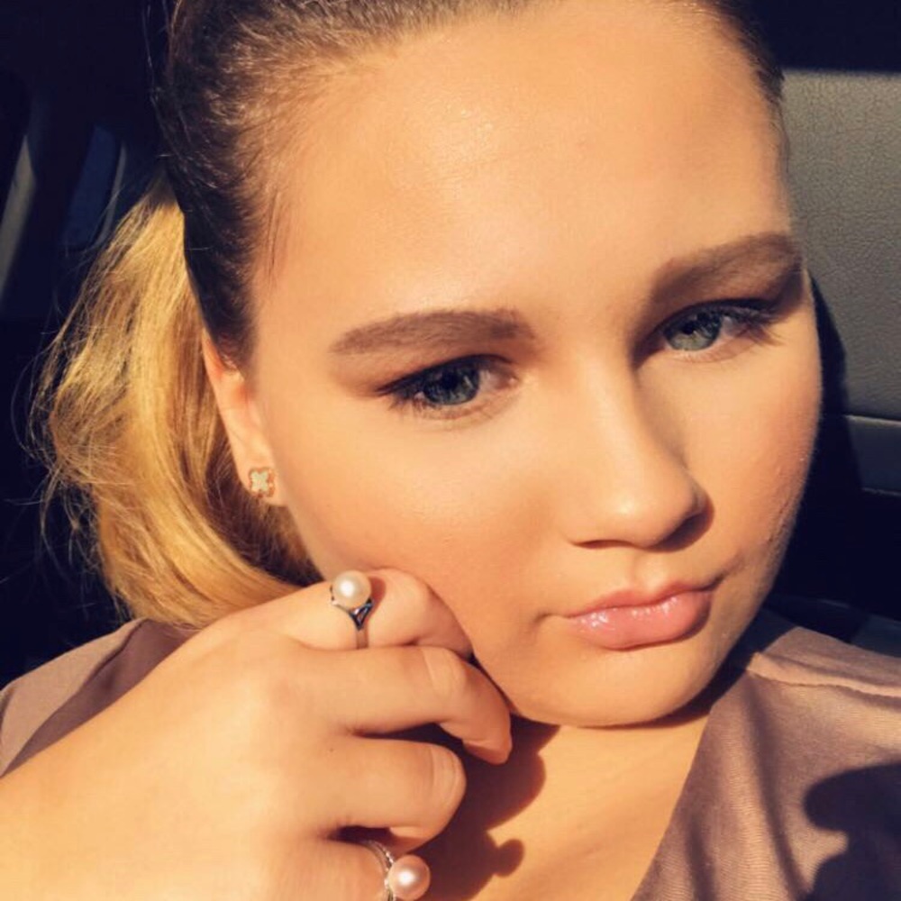 Meet your Posher, Cj